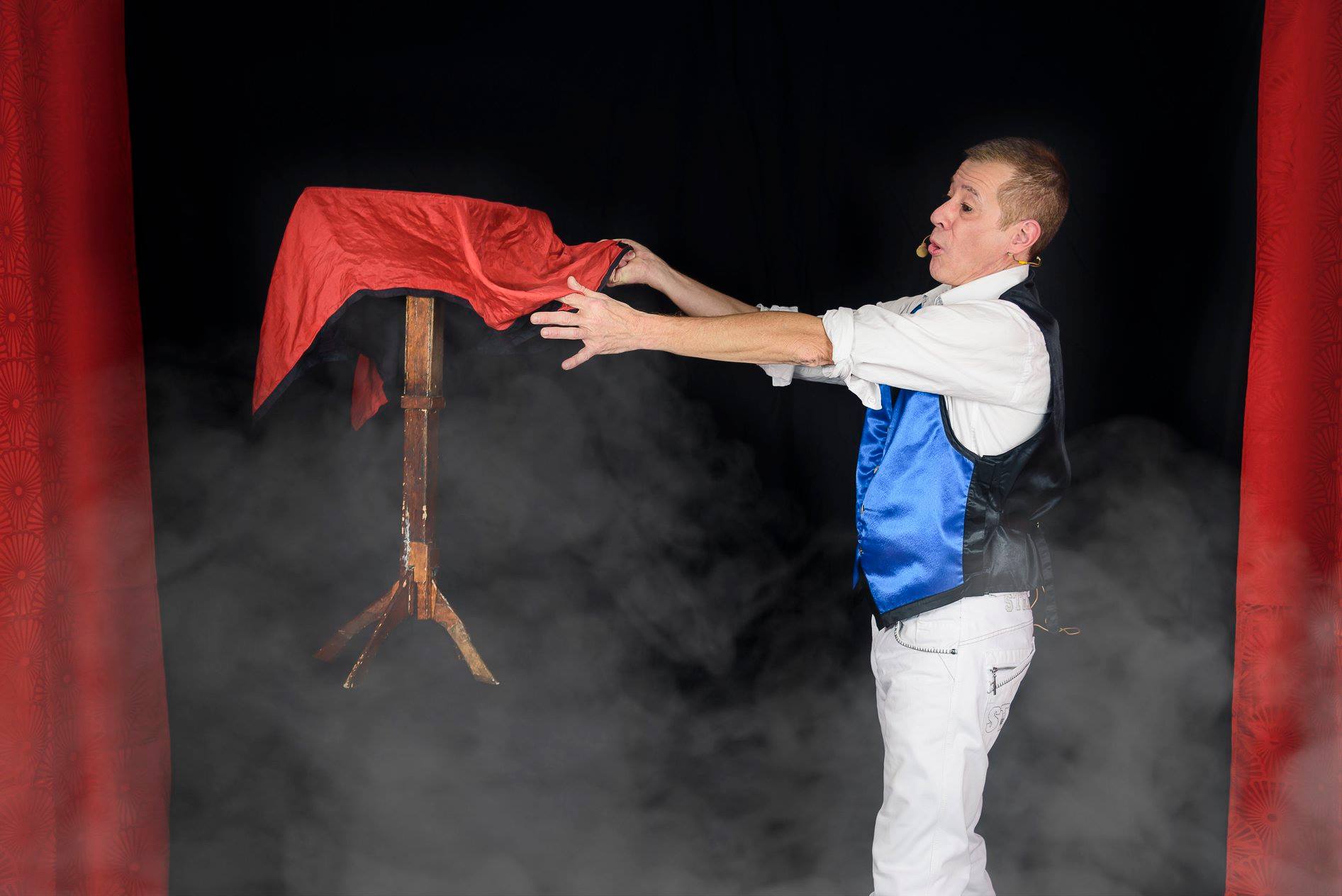 Magicien  Professionnel  Pour  Petits  ET  Grands... 